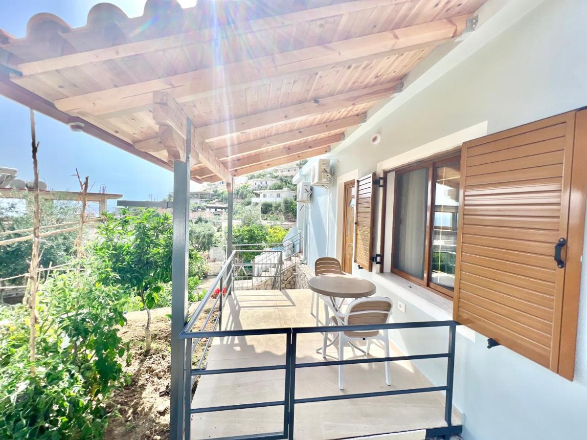 Coral Guesthouse Sarandë Eksteriør bilde