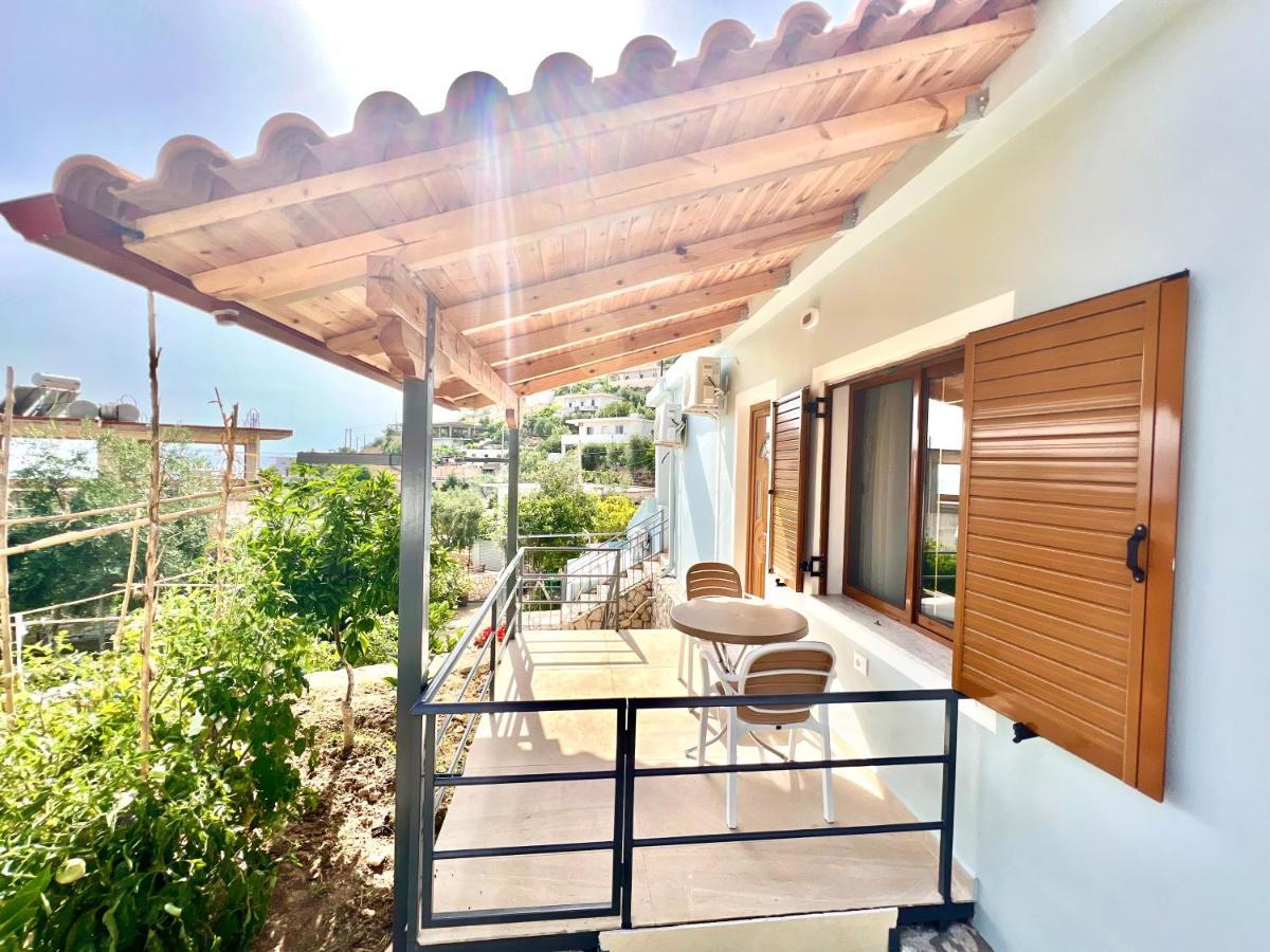 Coral Guesthouse Sarandë Eksteriør bilde