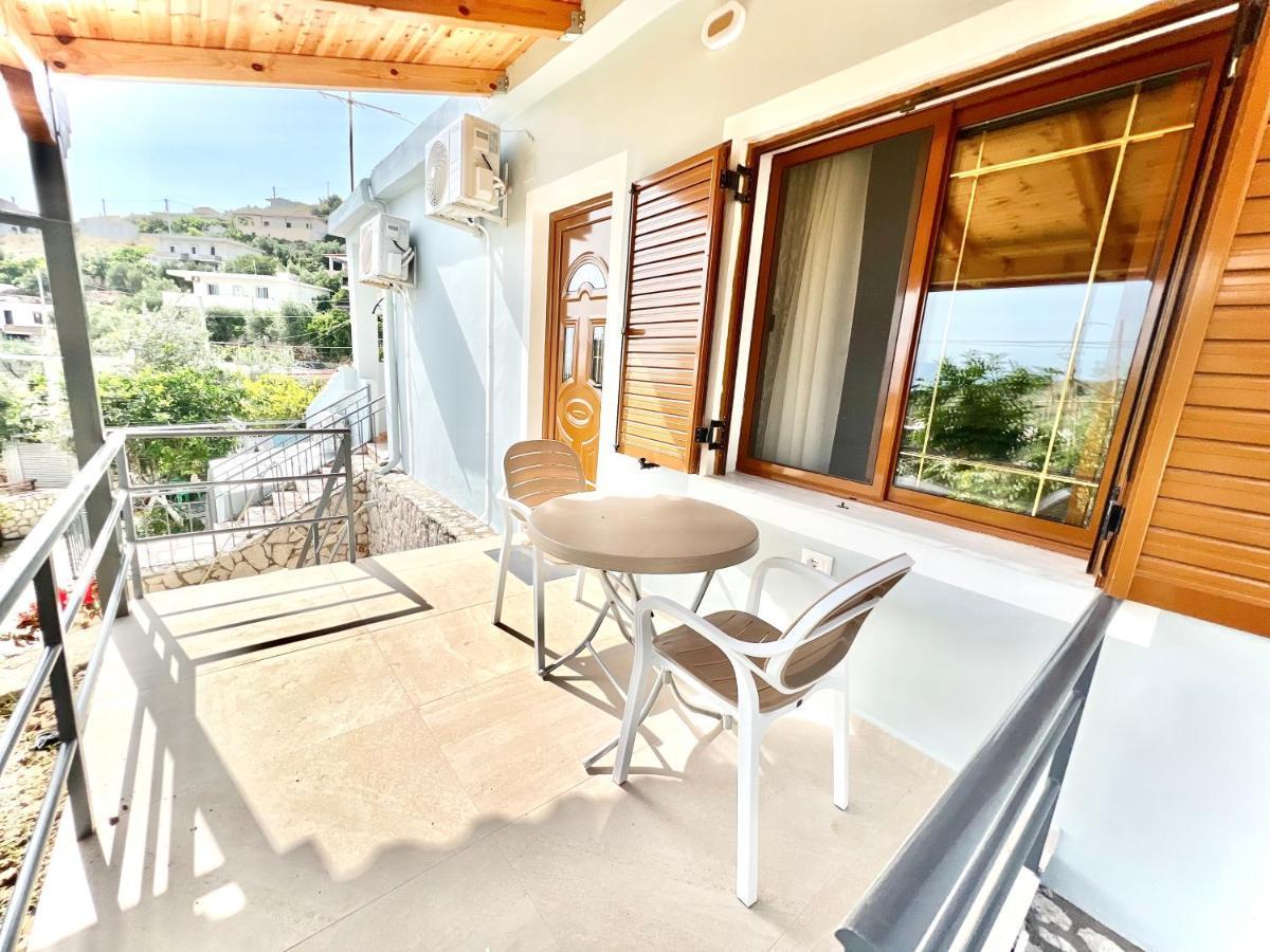 Coral Guesthouse Sarandë Eksteriør bilde