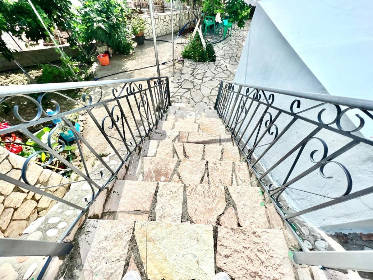 Coral Guesthouse Sarandë Eksteriør bilde