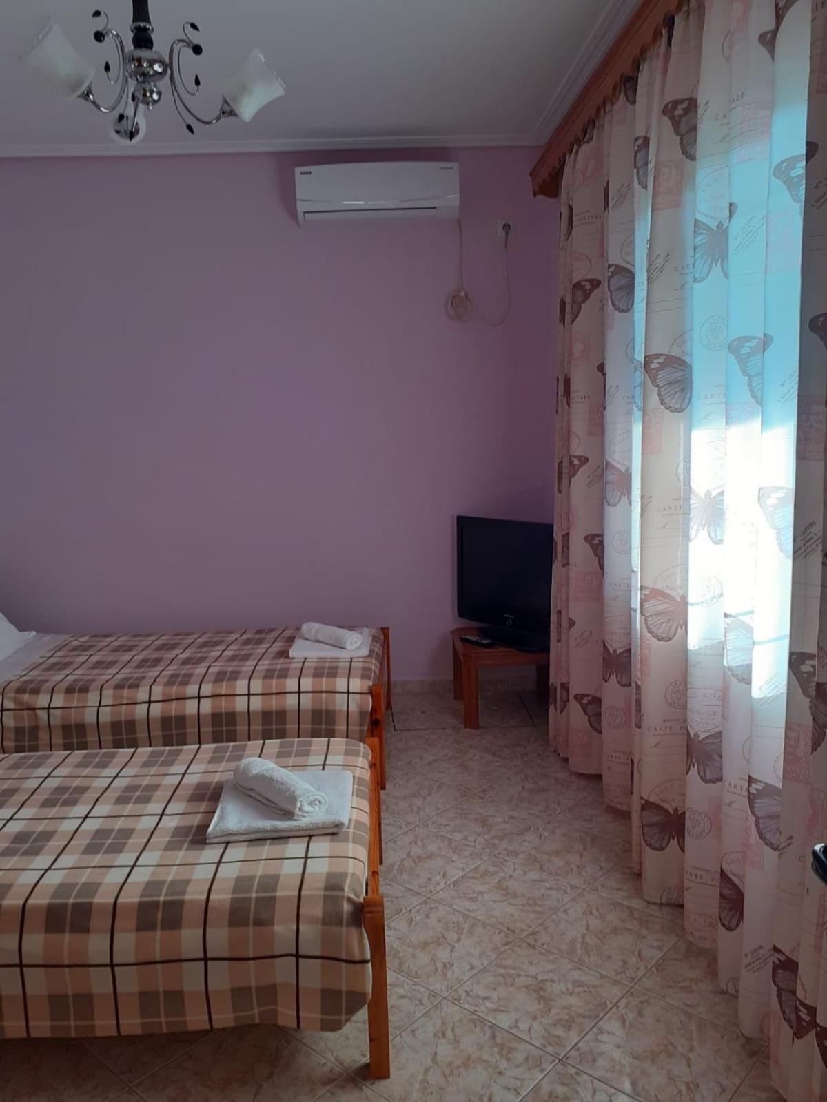 Coral Guesthouse Sarandë Eksteriør bilde